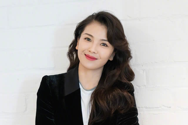 知名导演郑小龙:大家都爱他的戏,他的家庭和婚姻背后都有泪