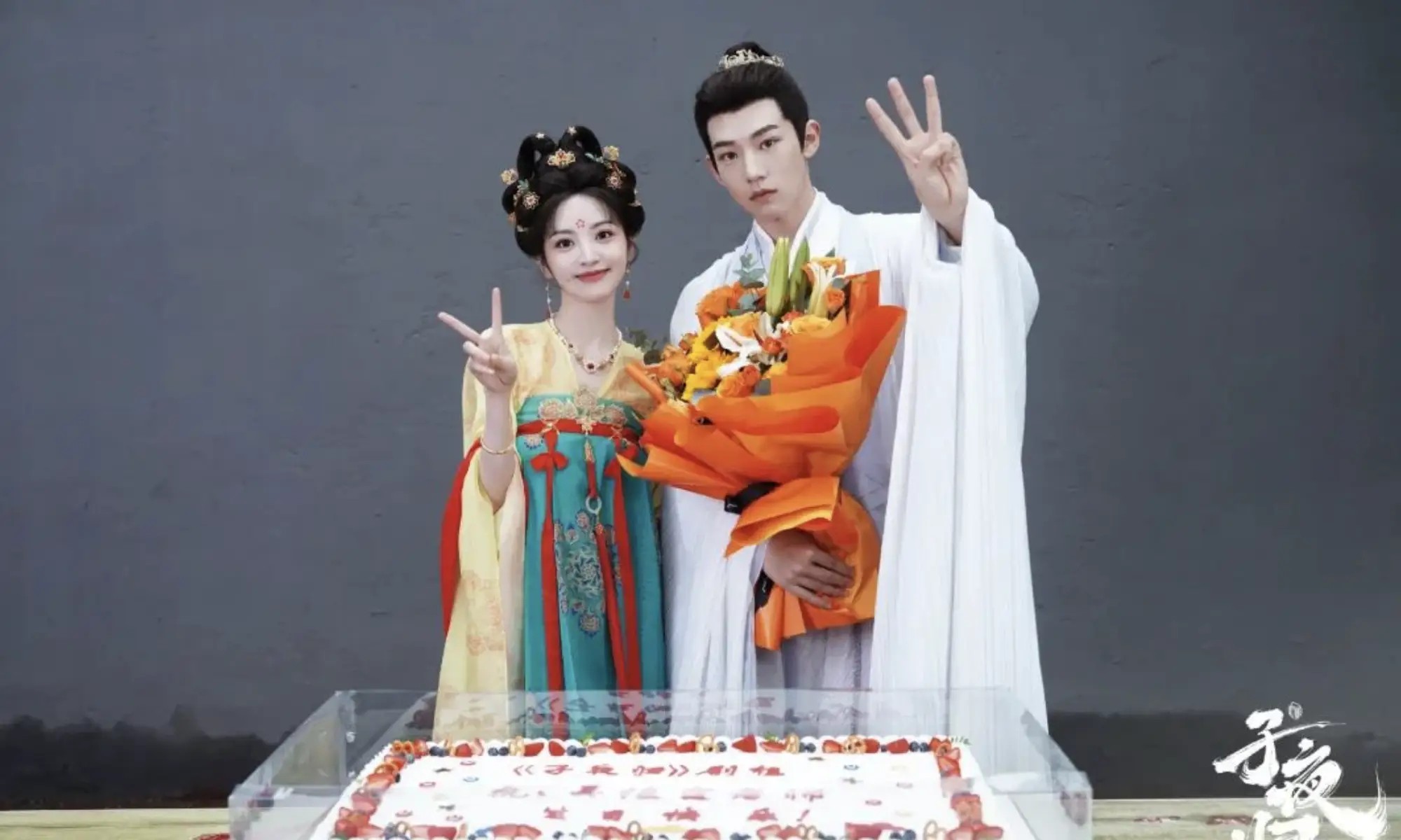 魔幻反差:为何有人拧不开瓶盖,却能徒手劈开西瓜?