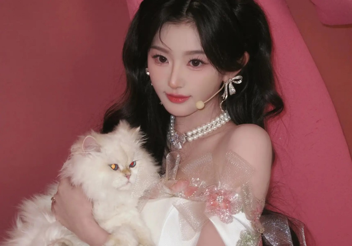 香港知名女星肝脏长血管瘤，自曝去韩国整容，前不久食物中毒入院