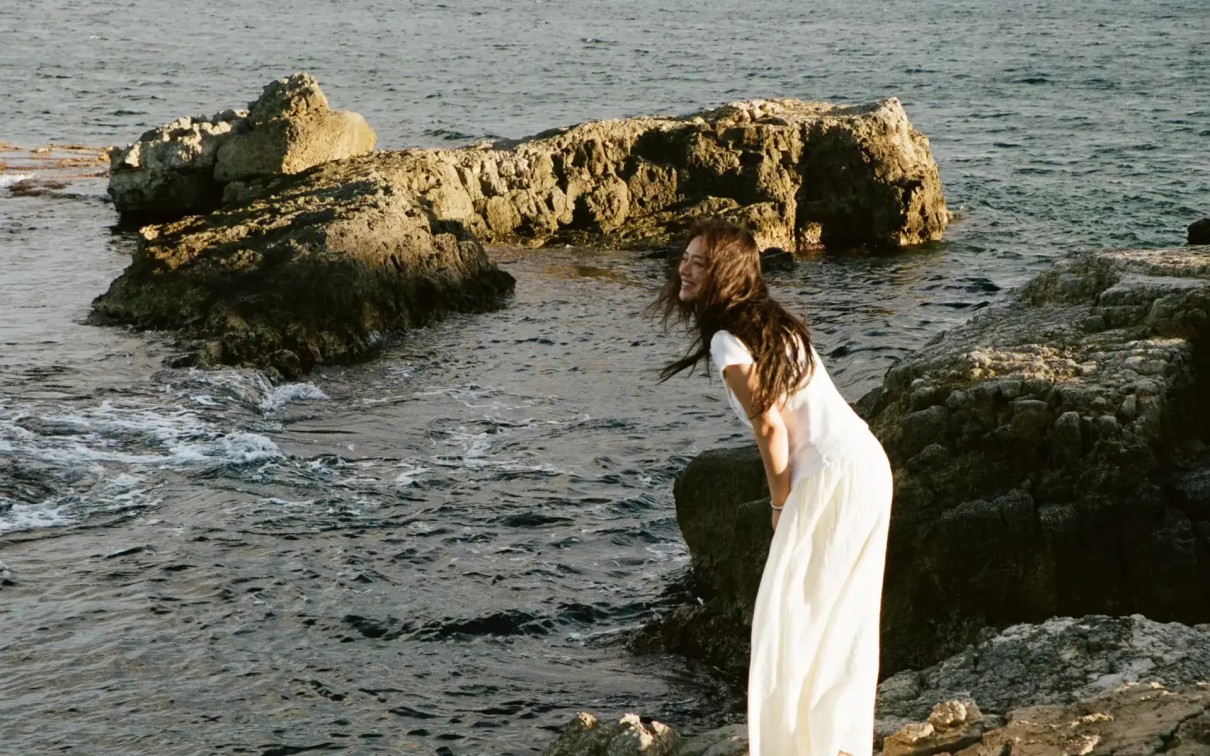 秦岚吐槽“豪门婆婆甩50万逼分手”剧情